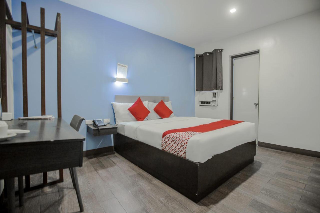 Oyo 637 Fox Hotel Quezon City Bagian luar foto
