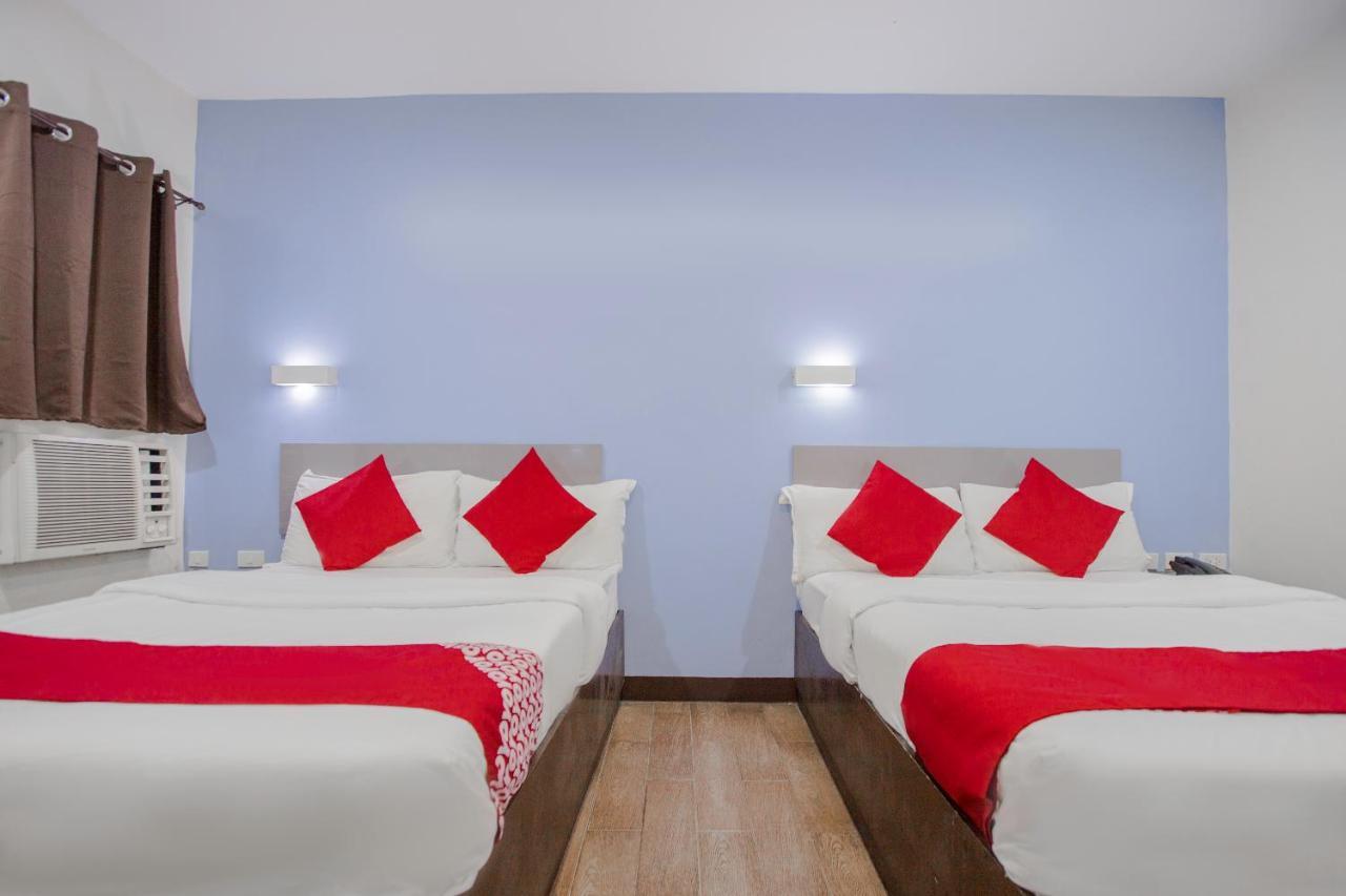 Oyo 637 Fox Hotel Quezon City Bagian luar foto