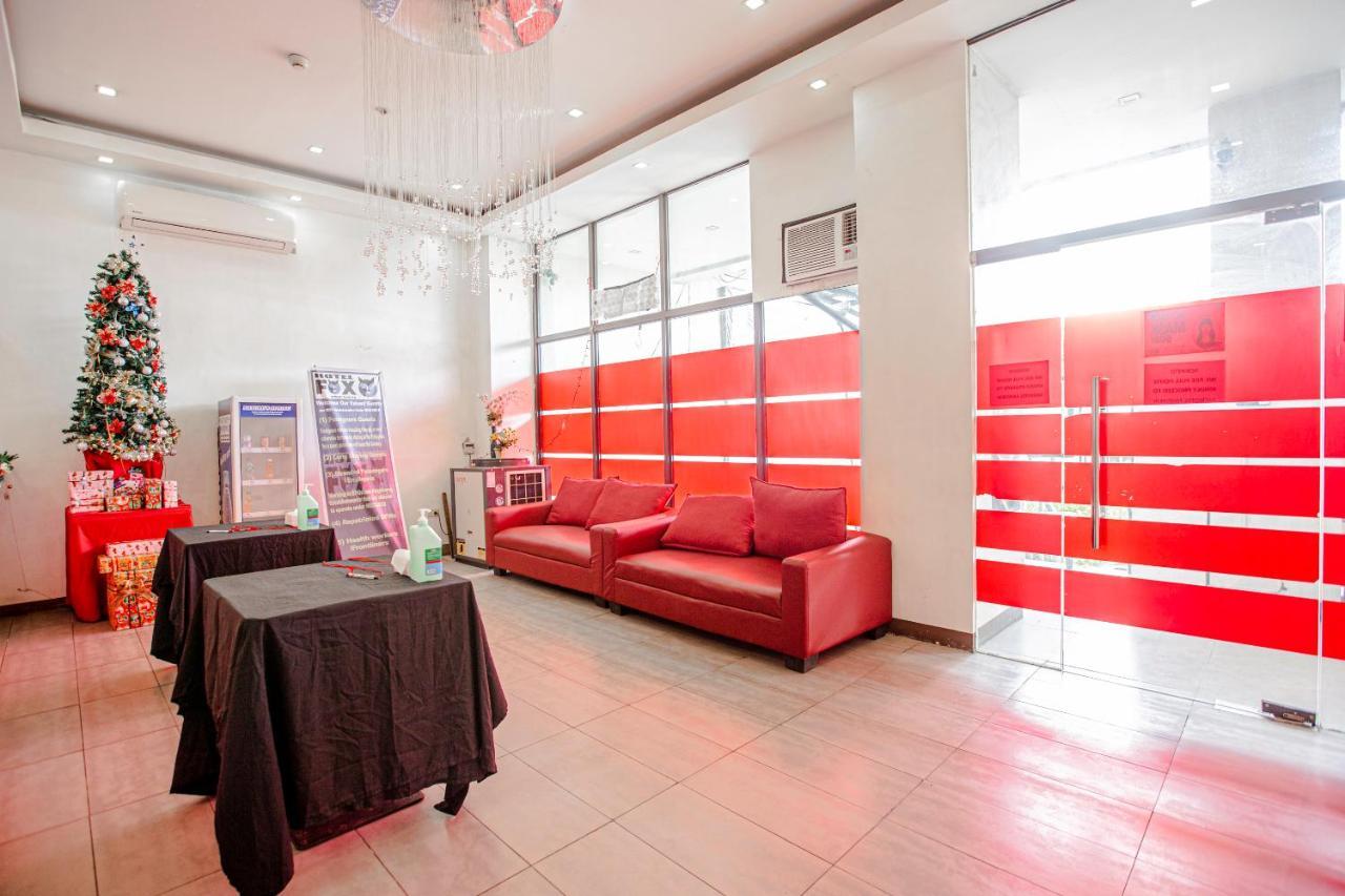 Oyo 637 Fox Hotel Quezon City Bagian luar foto