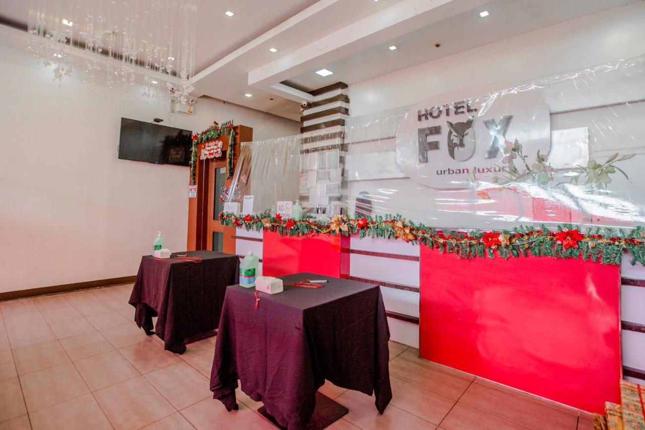 Oyo 637 Fox Hotel Quezon City Bagian luar foto