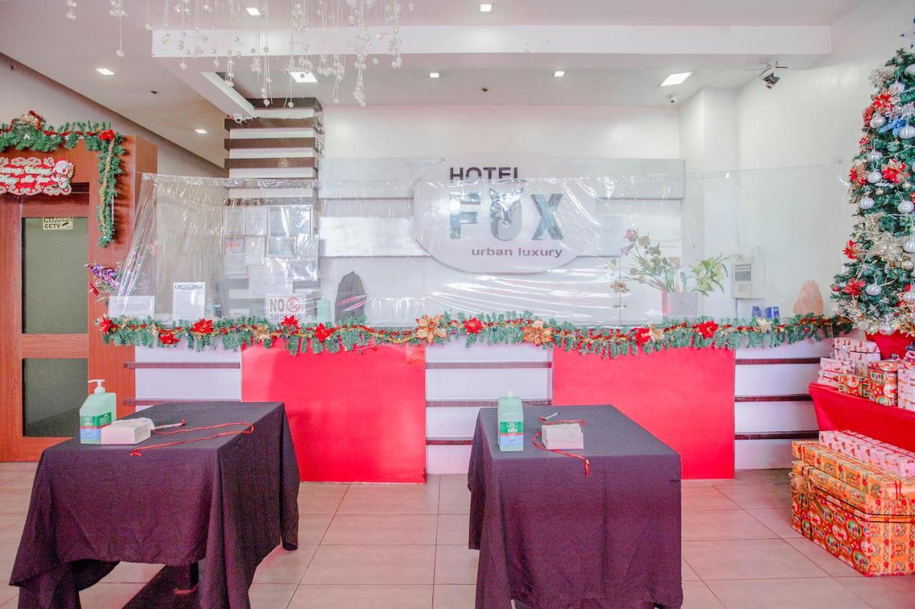 Oyo 637 Fox Hotel Quezon City Bagian luar foto
